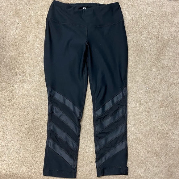 90 Degree by Reflex Crop Leggings - Picture 3 of 3